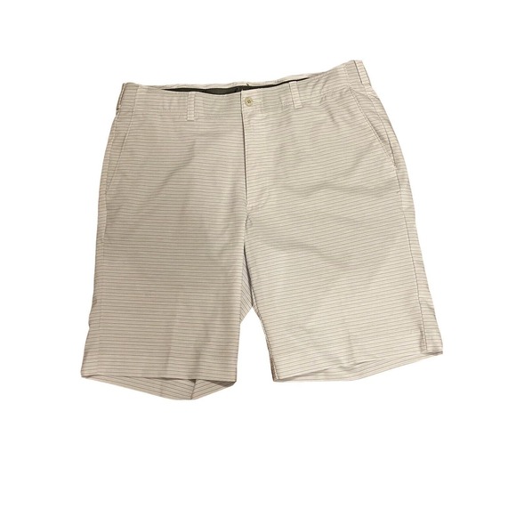 BEN HOGAN PERFORMANCE MEN'S GOLF SHORTS FLAT FRONT White Gray Striped Size 36 - Picture 1 of 3